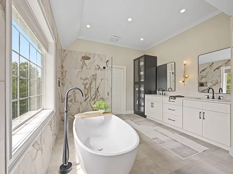 15 W Barrett Hill Rd — Photo 10