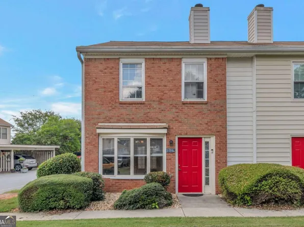 136 Old Ferry Way, Roswell, GA 30076