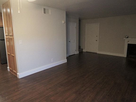 5th image of 10508 Sunland Blvd Unit 2