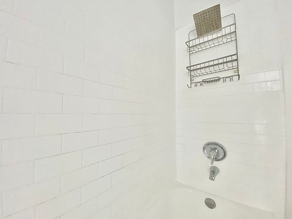2nd image of 1417 W Olympic Blvd #F6