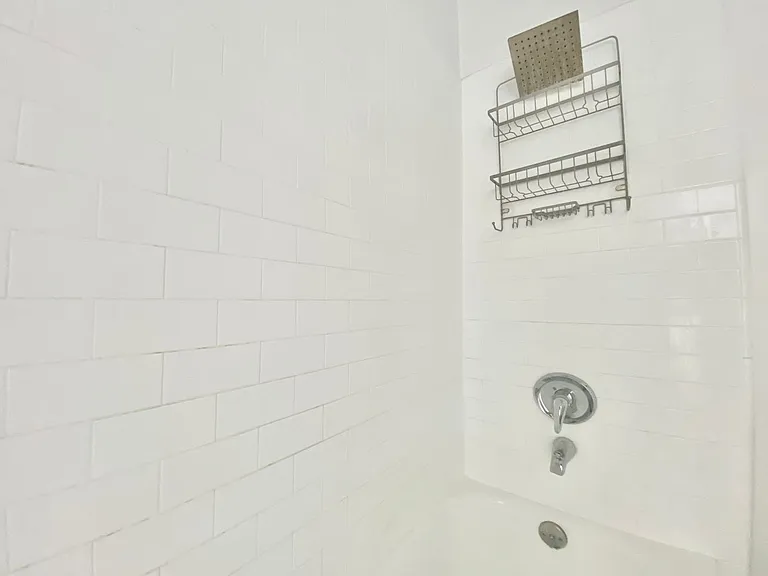 The Ritz Apartments — Photo 15