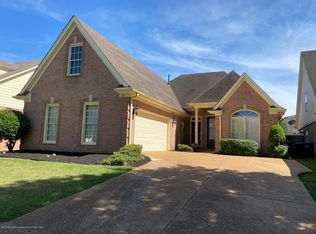 1057 Warwick Pl, Southaven, MS 38671