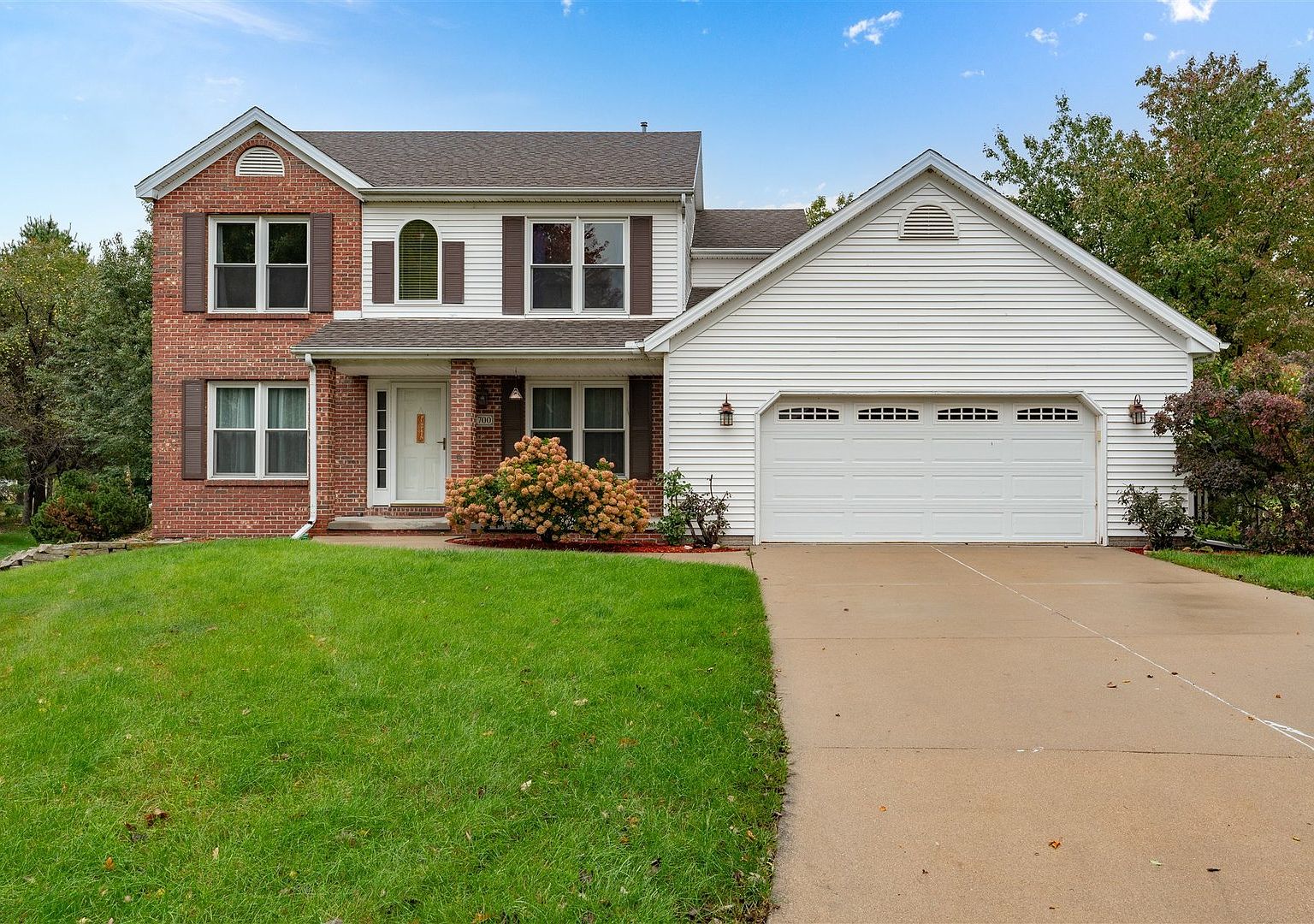 700 Trimmer Dr, Hudson, IL 61748 Zillow