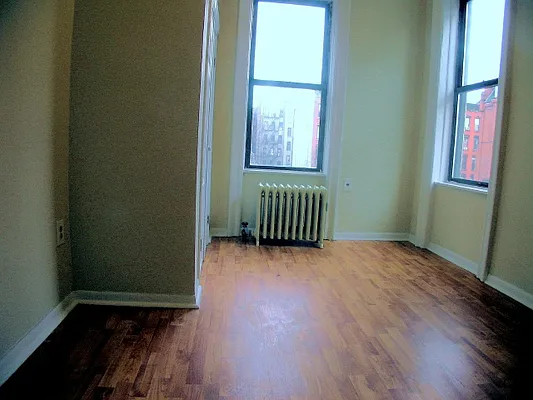 Rented by DSA Realty | media 35