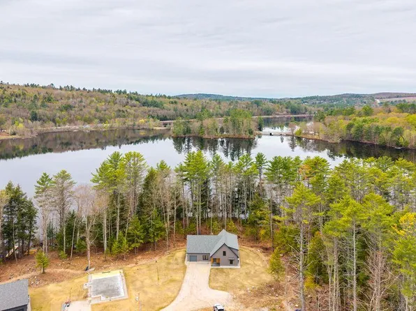 68 East Point Way, Norway, ME 04268
