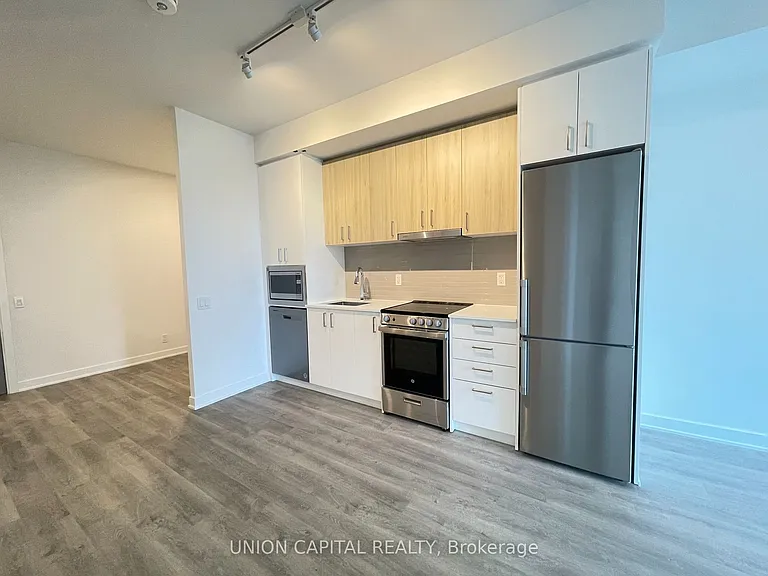 50 Upper Mall Way #1403 — Photo 16