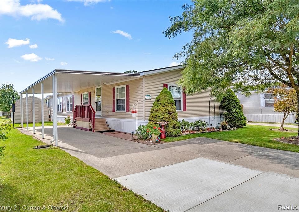 24685 Canyon Cir, Flat Rock, MI 48134 Zillow