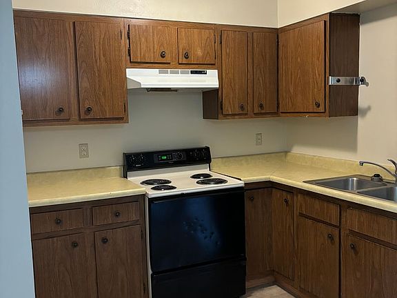 2nd image of 1554 21st Ave #5