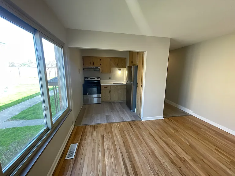 18953 Hilliard Blvd #4 — Photo 6