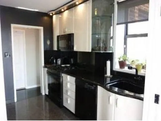 Sold by Fillmore | media 8