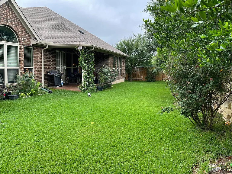 209 Monahans Dr — Photo 16