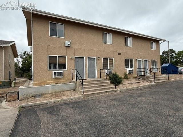 1st image of 1701 Oakshire Ln