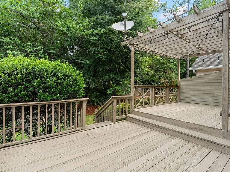 2031 Stone Brook Dr — Photo 31