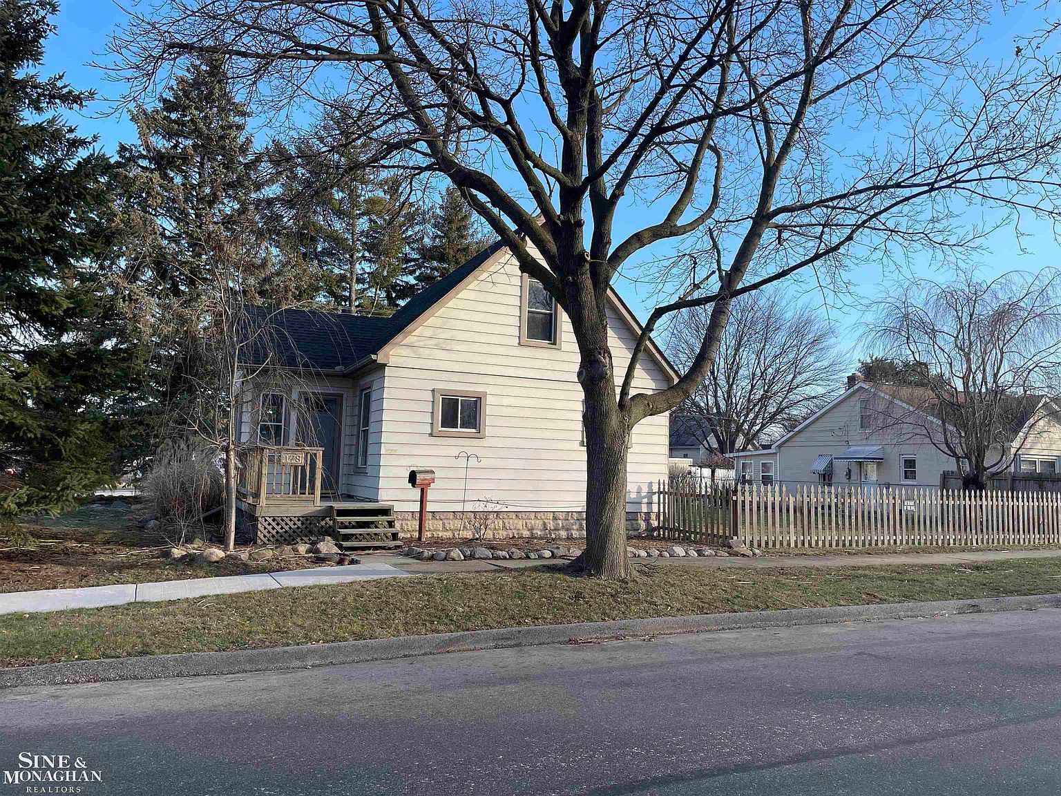 178 Bell Ave, Marine City, MI 48039 Zillow