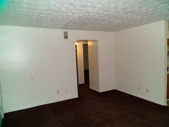 4th image of 198 Centennial Dr APT 3