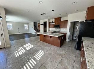1374 W Woodward Ave, Manteca, CA 95337