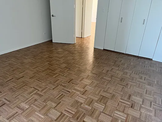 Rented by Solow Realty | media 8