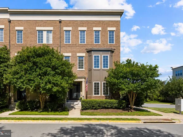 22807 Breezy Hollow Dr, Ashburn, VA 20148