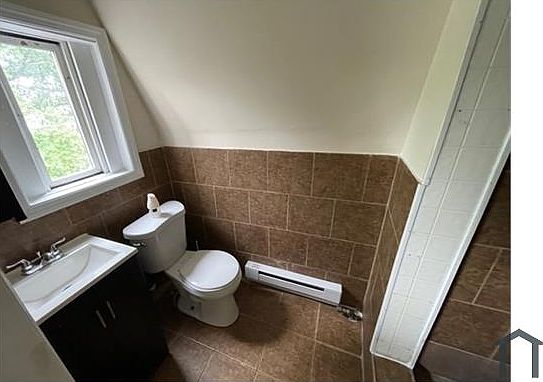 3rd image of 450 S 18th St Floor 3