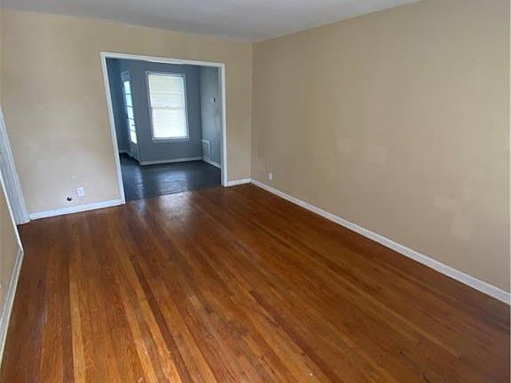 4th image of 4629 Townsend St