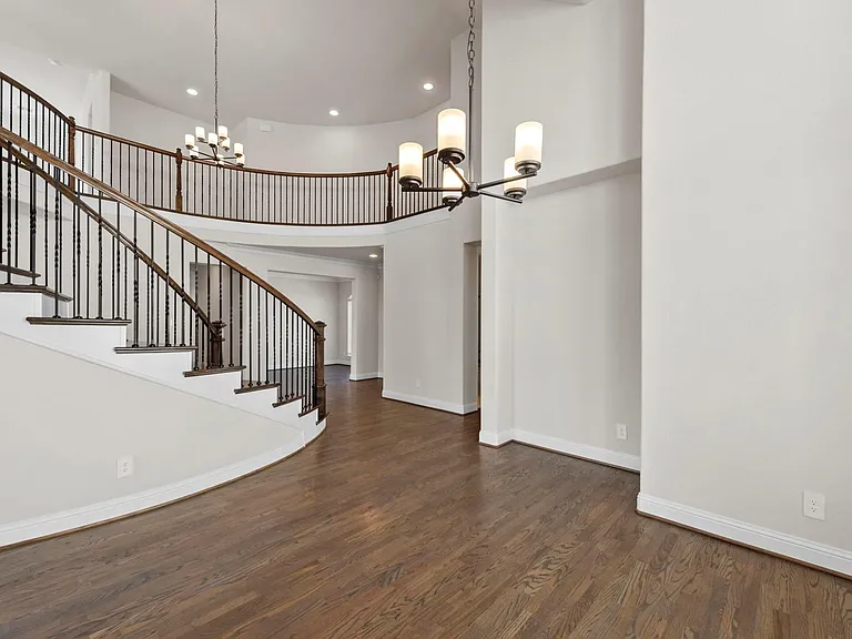 15628 Yarberry Dr — Photo 4