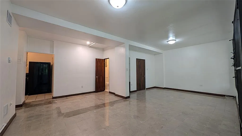3 bed, 1.5 bath, 1200 sqft, $2,000 — Photo 4