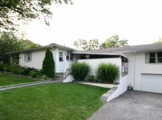 1 Flavelle Pl, Ossining, NY 10562