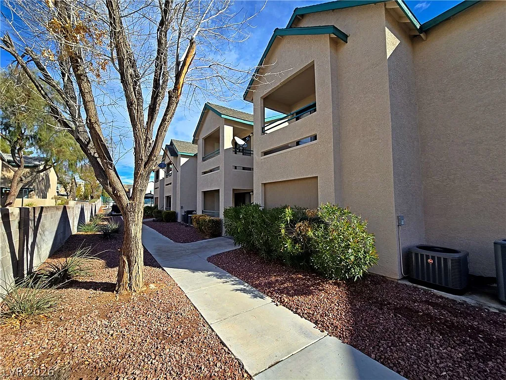 1 bed, 1.0 bath, 494 sqft, $1,500 — Photo 2