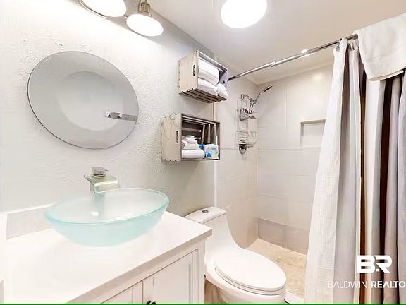 4th image of 200 E Beach Blvd #321