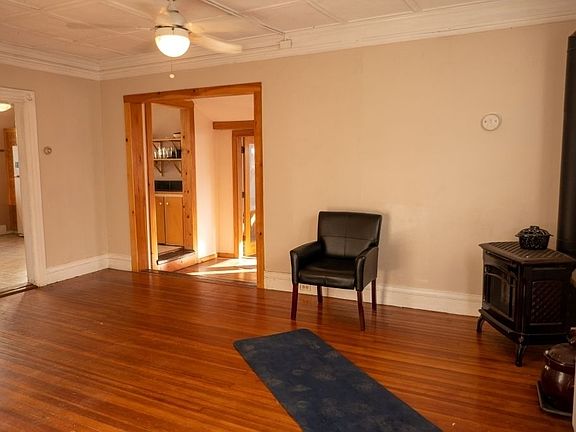 3rd image of 1022 Beach 22 St