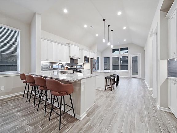 4th image of 10288 Bayou Oaks Dr