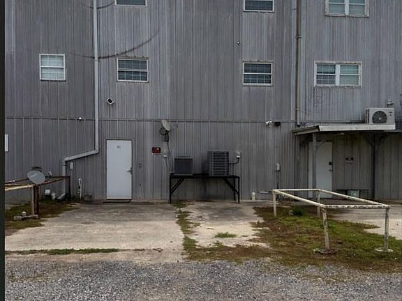 2nd image of 321 Sports Marina Rd