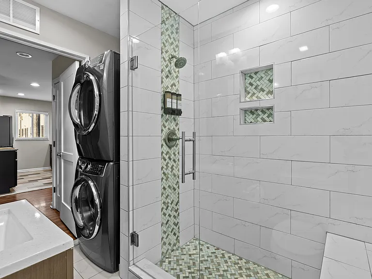 1703 W Catalpa Dr — Photo 13