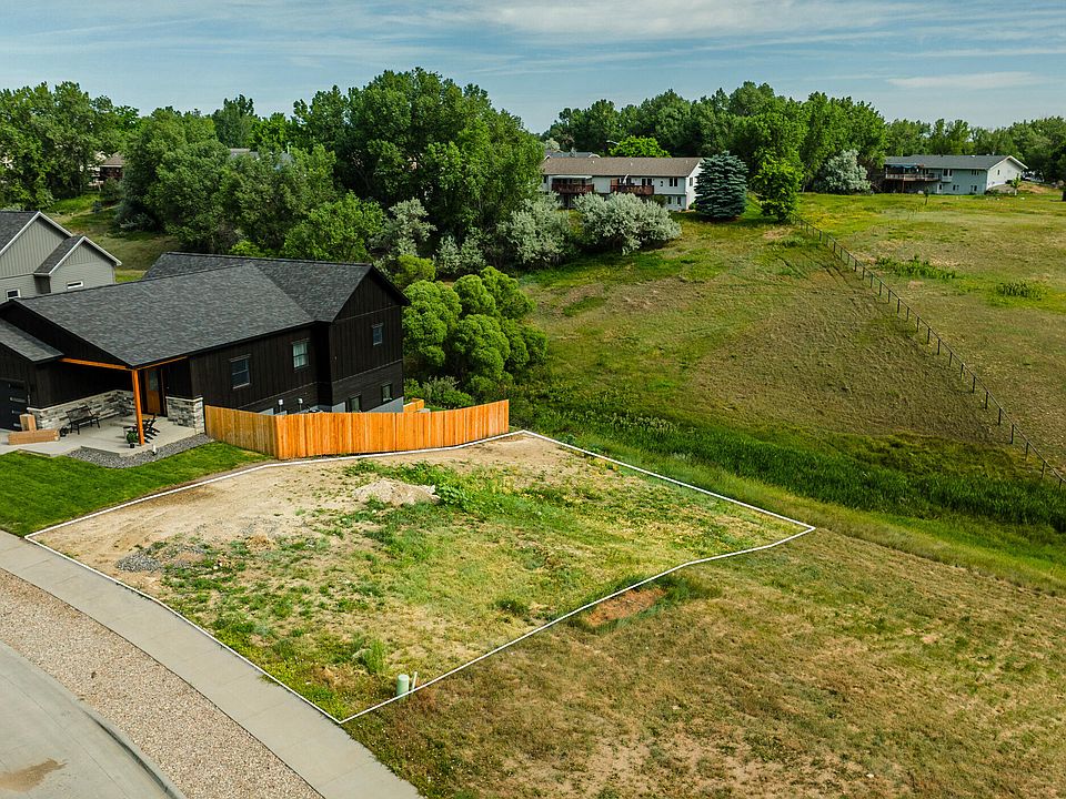 1st image of 385 Legacy Rd