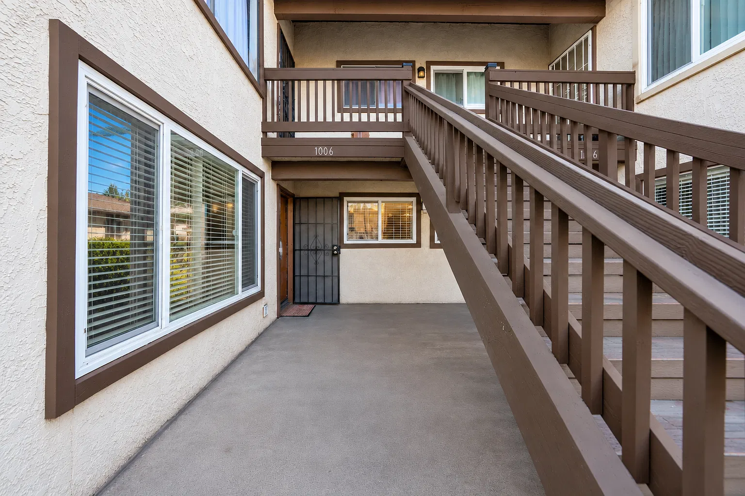 2 bed, 824 sqft, $2,650 — Photo 3
