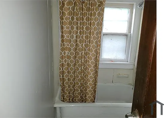 3210 W 114th St #4 — Photo 11
