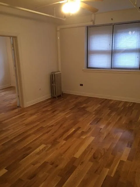 5 bed, 2500 sqft, $4,930 — Photo 4
