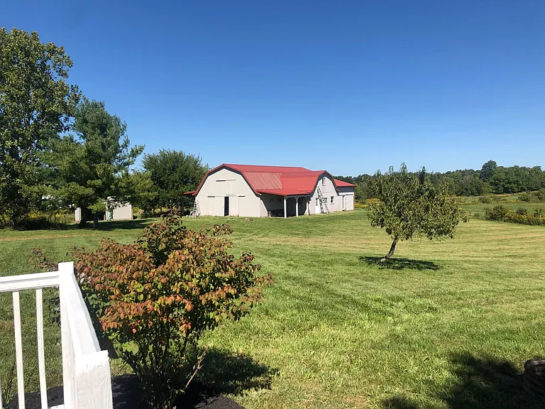 Gale Rd — Photo 10