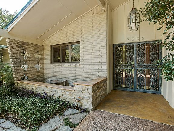 2nd image of 7206 Briarmeadow Dr