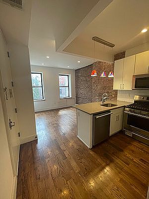 1st image of 67 W 130th St #4
