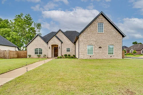 1100 Brandon Way Photo 1
