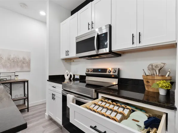 2803 Macon St, Dallas, TX 75215
