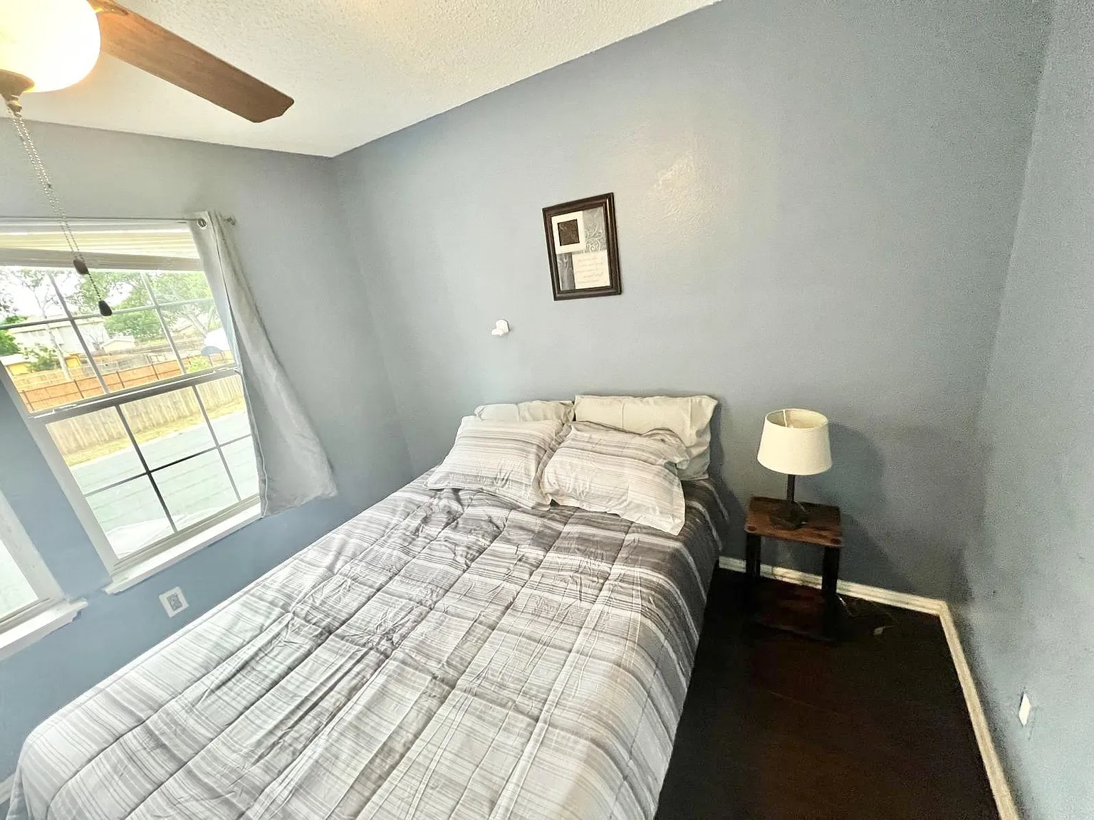 4 bed, 2.5 bath, 1980 sqft, $754 — Photo 2