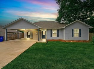 112 Wade St, Whitesboro, TX 76273