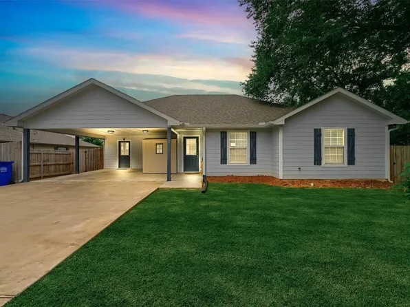 112 Wade St, Whitesboro, TX 76273