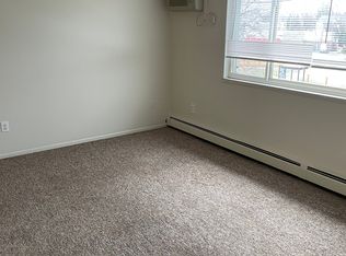 17630 Lakeshore Blvd, Cleveland, OH 44119