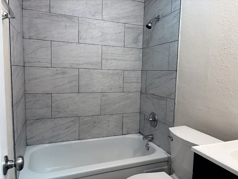 711 Meadowlake Dr — Photo 18