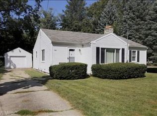 1425 Sunnyside Dr, Kalamazoo, MI
