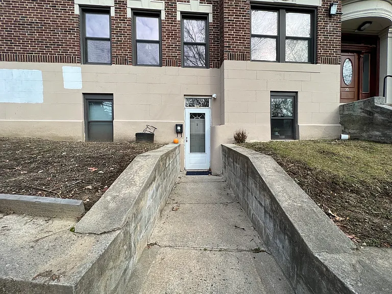 35 Cummings Rd #B — Photo 16