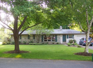 2209 Blossom Valley Rd, Lancaster, PA 17601